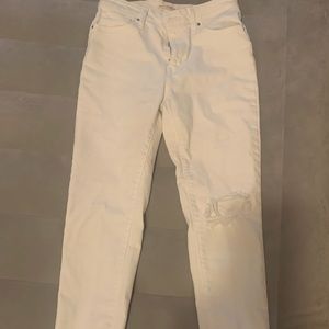 White Levi’s 721 high rise skinny ankle. size 29.